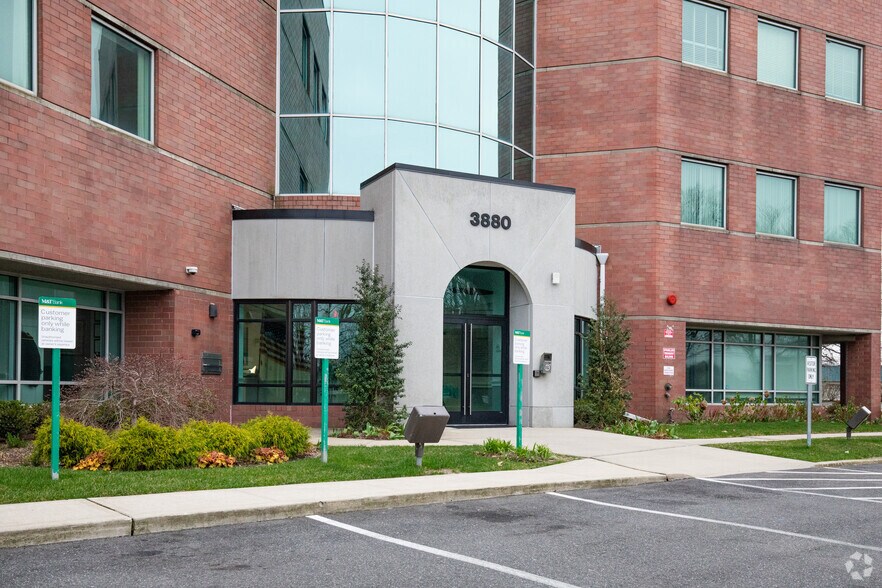 More Photos Of 3880 Veterans Memorial Hwy, Bohemia Office For Lease