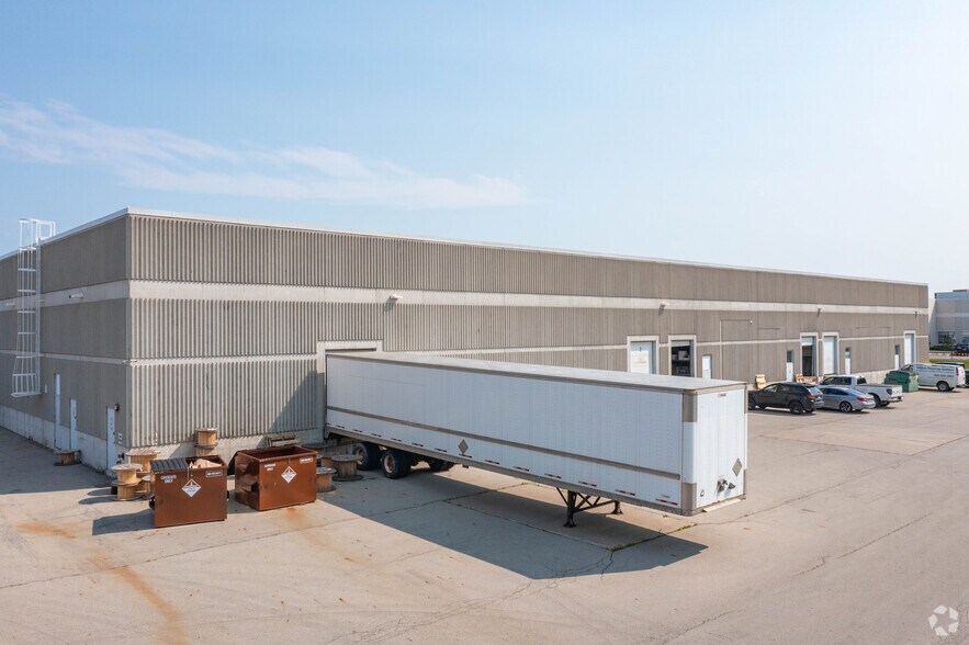 More Photos Of 2880 Argentia Rd, Mississauga Industrial For Sale