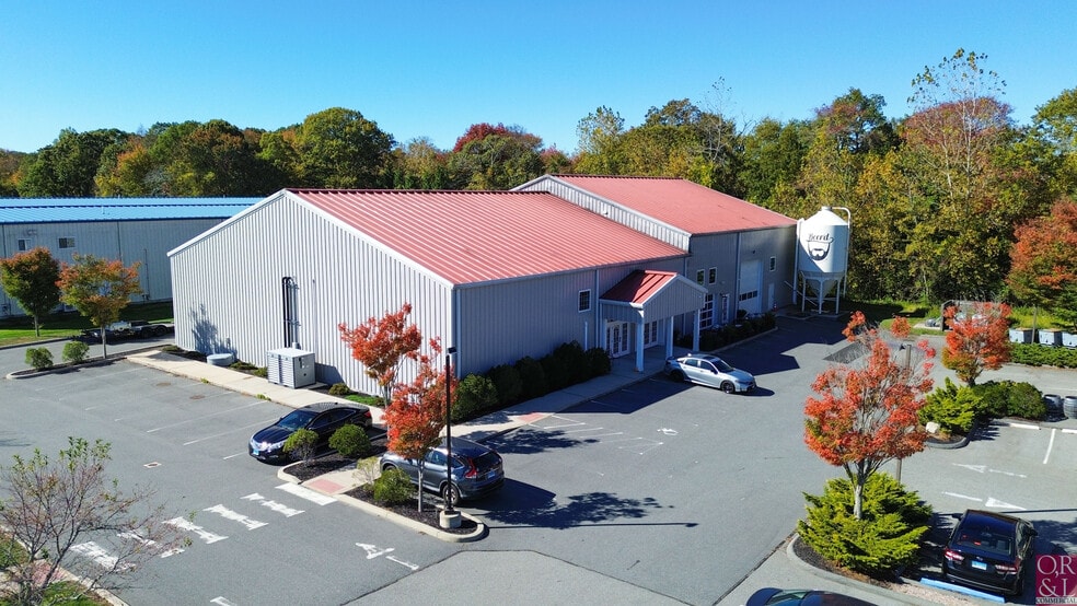 More Photos Of 225 Leonard Dr, Groton Warehouse For Sale