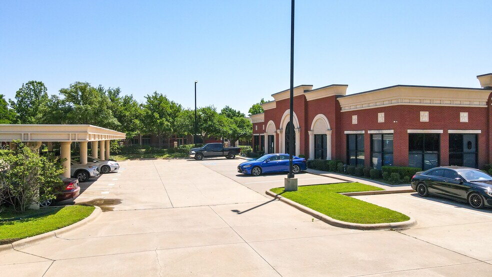 More Photos Of 305 Cimarron Trl, Irving Office For Lease