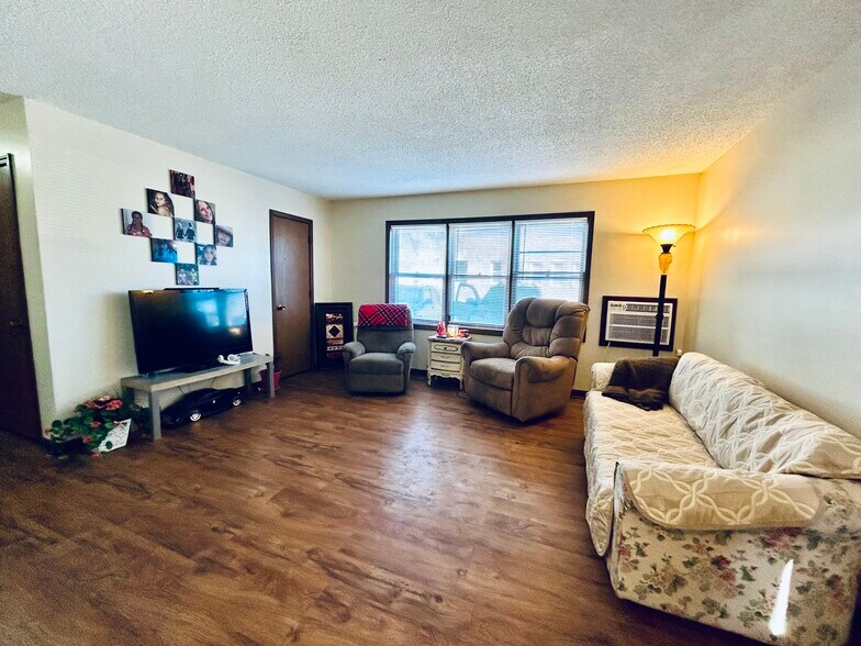 More Photos Of 207 S 5th St, Louisiana Multifamily For Sale