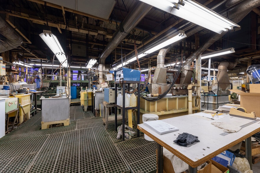 More Photos Of 735 Allens Ave, Providence Industrial For Sale