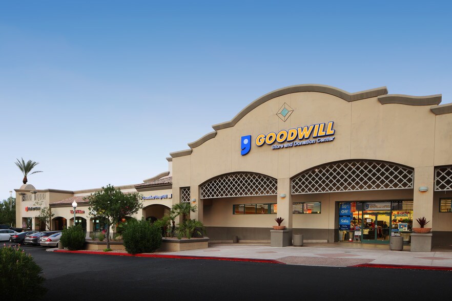 More Photos Of 13757-13771 N Fountain Hills Blvd, Fountain Hills General Retail For Lease