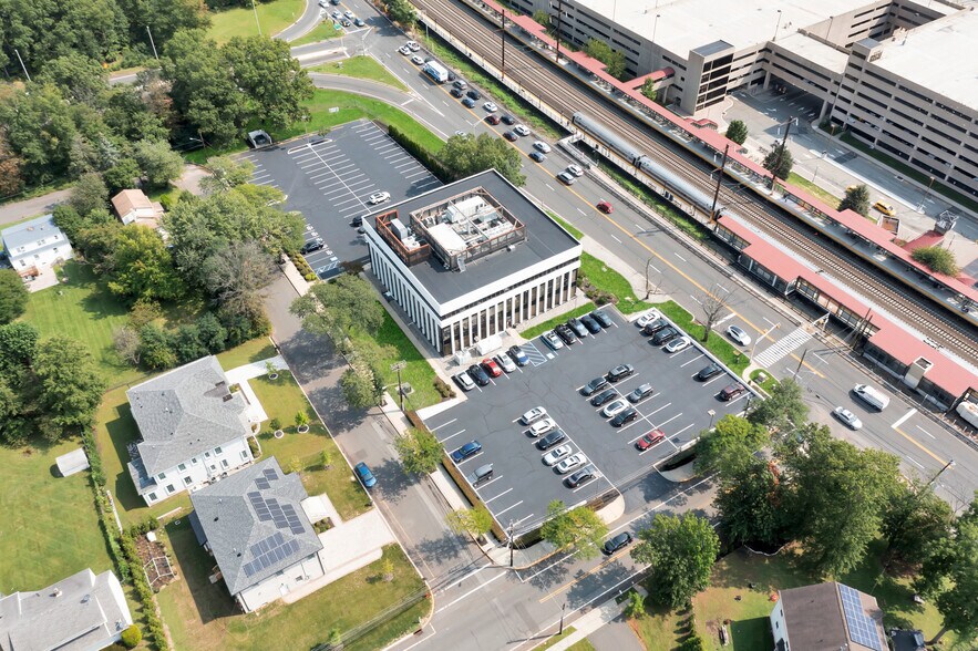 More Photos Of 75 Lincoln Hwy, Iselin Medical For Lease