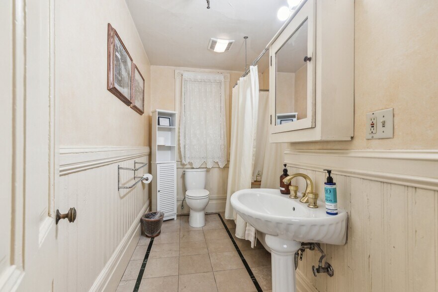 More Photos Of 1057 Steiner St, San Francisco Hospitality For Sale