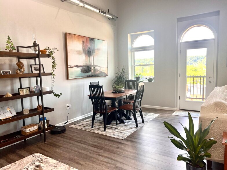 More Photos Of 510 E 8th Ave, Homestead Storefront Retail Office For Sale