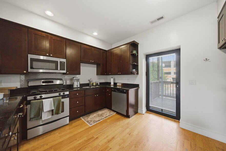 More Photos Of 1640-1642 W Fargo Ave, Chicago Apartments For Sale