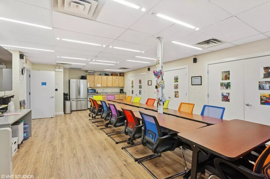 More Photos Of 1335 Dodge Ave, Evanston Loft Creative Space For Sale