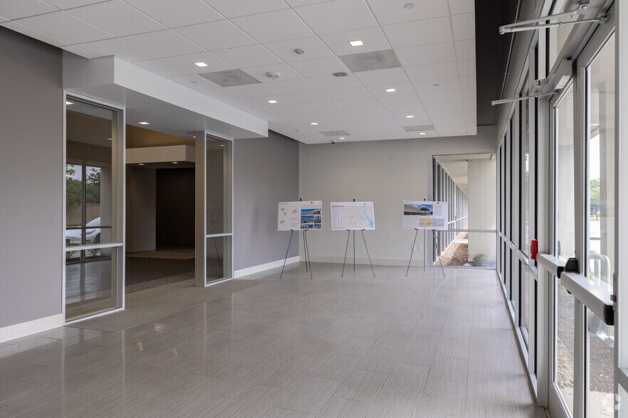 More Photos Of 15740 Park Row, Houston Unknown For Lease