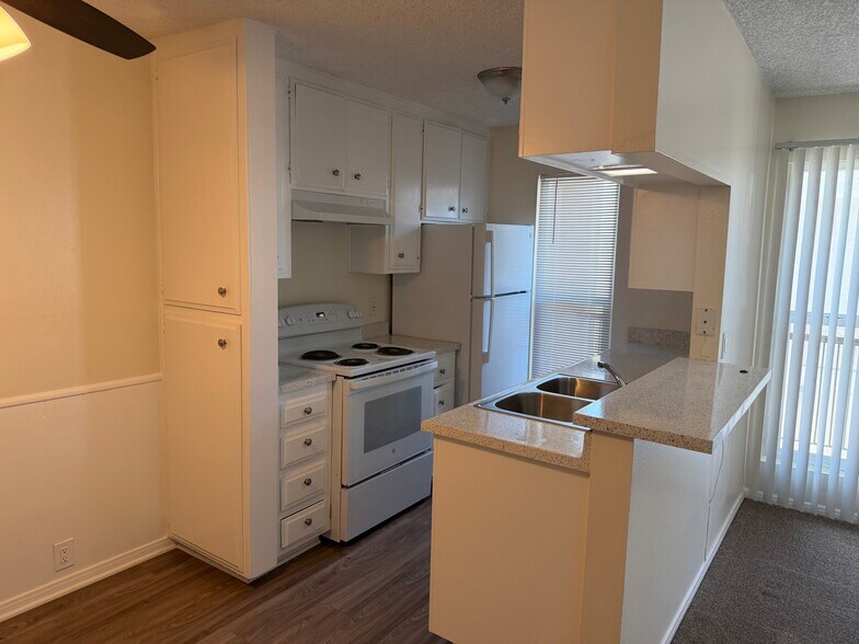 More Photos Of , San Diego Multifamily For Sale