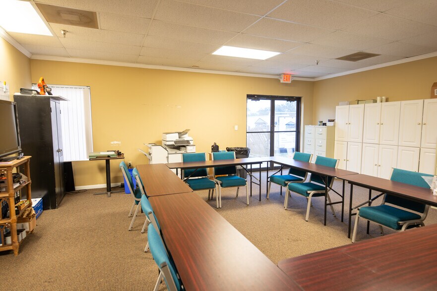 More Photos Of 6990 142nd Ave, Largo Religious Facility For Sale