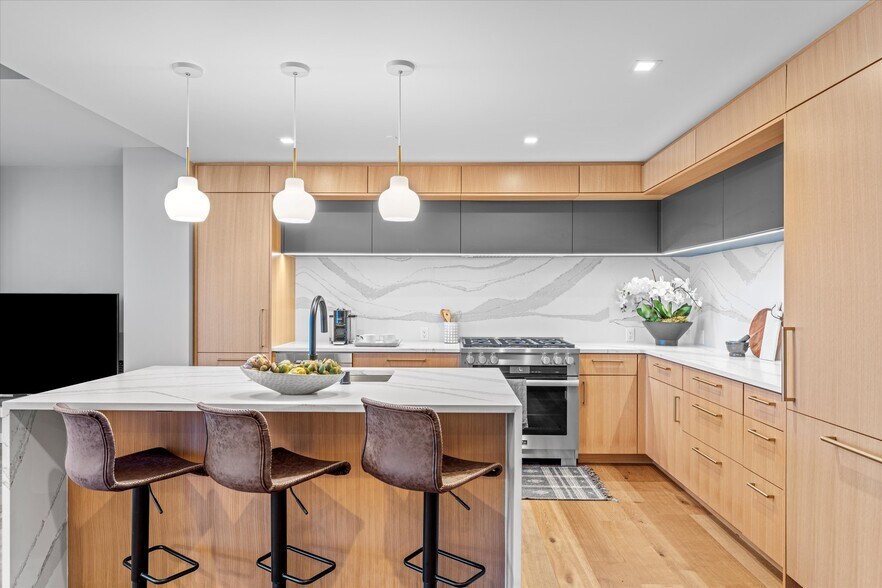 More Photos Of 590 Waterfront Way, Vancouver Multifamily For Sale