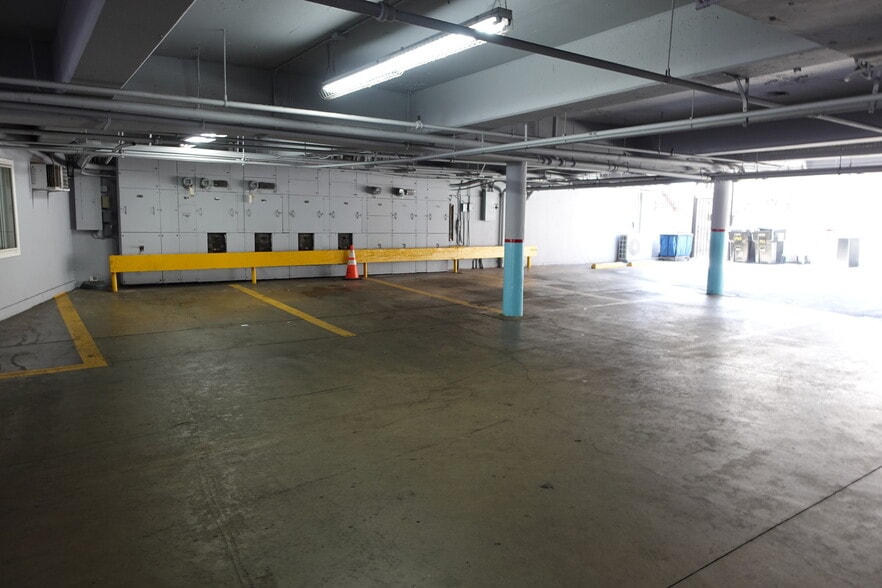 More Photos Of 1901-1903 W Olympic Blvd, Los Angeles Hotel For Lease