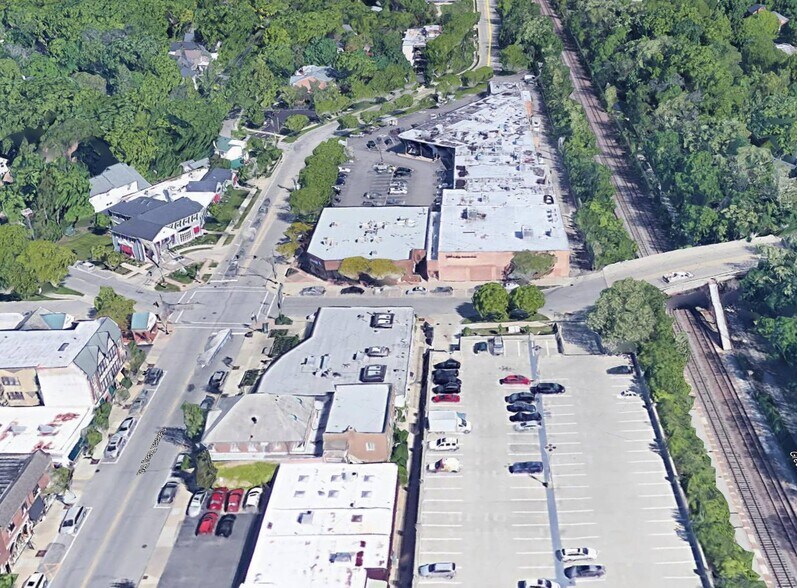 More Photos Of 63-105 Green Bay Rd, Glencoe Unknown For Lease
