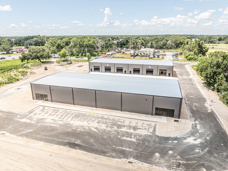 More Photos Of 3023 E C 48, Center Hill Warehouse For Sale
