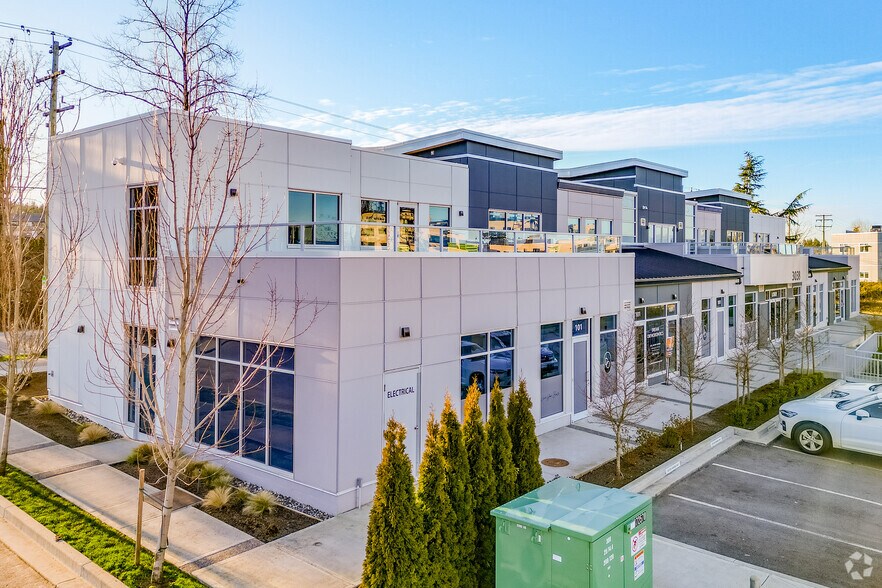 More Photos Of 3038 Croydon Dr, Surrey Storefront Retail Office For Sale