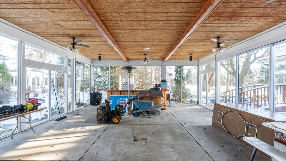 More Photos Of 271 Columbia Ave, Depew Lodge Meeting Hall For Sale