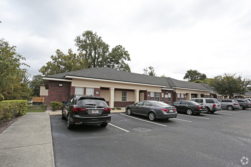More Photos Of 13453 N Main St, Jacksonville Medical For Lease