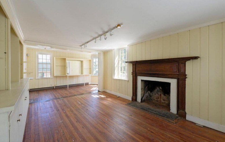 More Photos Of 17 S Madison St, Middleburg Storefront Retail Residential For Sale