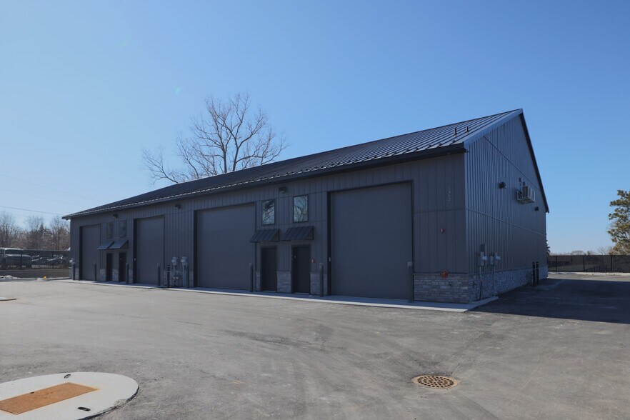 More Photos Of 5484 7th St NE, Fridley Warehouse For Sale