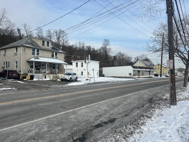 More Photos Of 42 Pine Hollow Rd, Oyster Bay Storefront For Sale