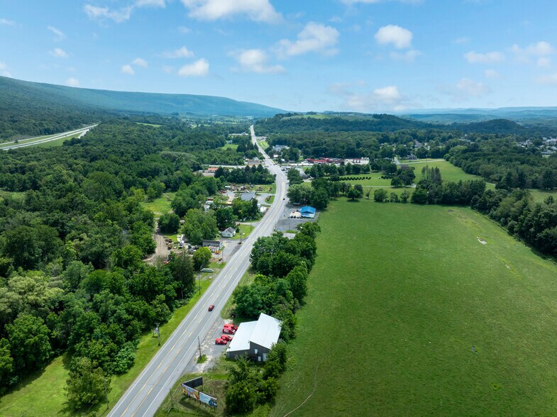 More Photos Of 3340 E Pleasant Valley Blvd, Altoona Freestanding For Sale