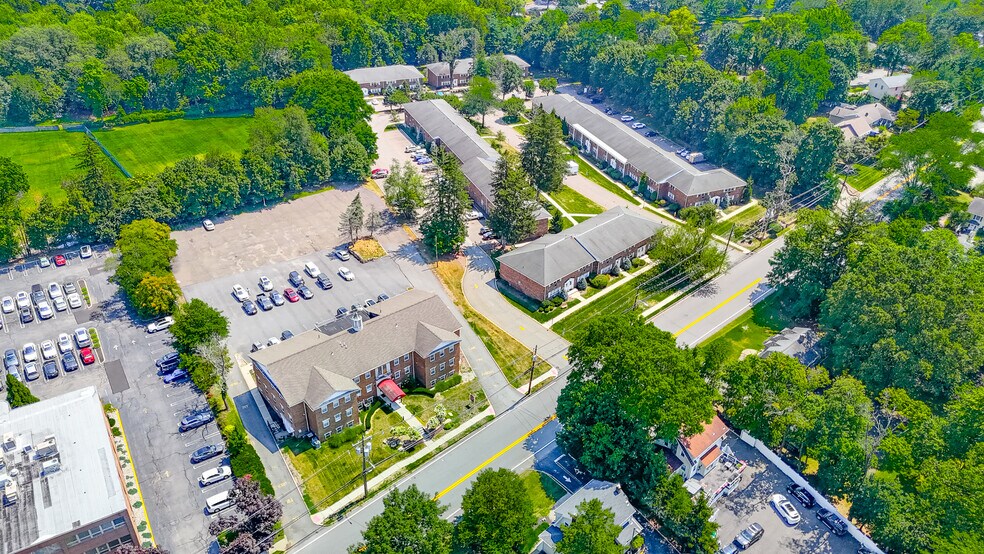 More Photos Of 50 S Franklin Tpke, Ramsey Medical For Lease