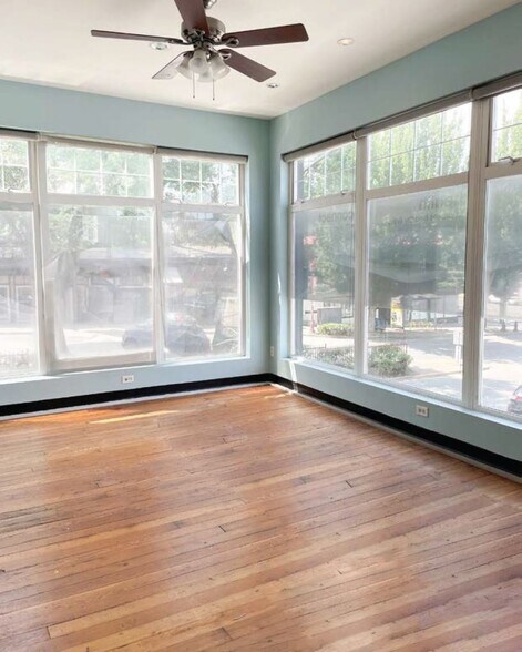 More Photos Of 2556 Montrose Ave, Abbotsford Storefront For Lease
