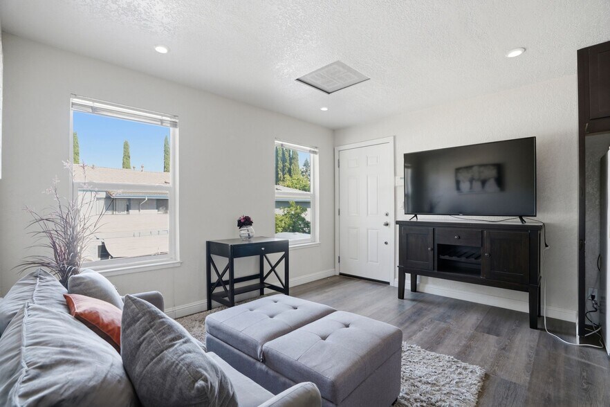 More Photos Of 1131 Luchessi Dr, San Jose Office Residential For Sale