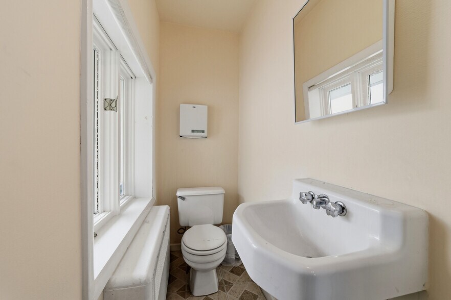 More Photos Of 2406 New Rd, Northfield Office For Sale