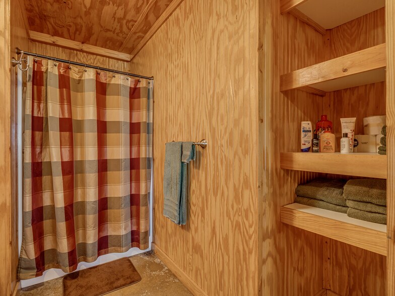 More Photos Of 341070 E 890 Rd, Chandler Lodge Meeting Hall For Sale