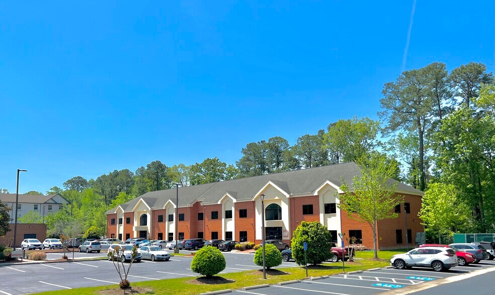 More Photos Of 11719-B Jefferson Ave, Newport News Unknown For Lease