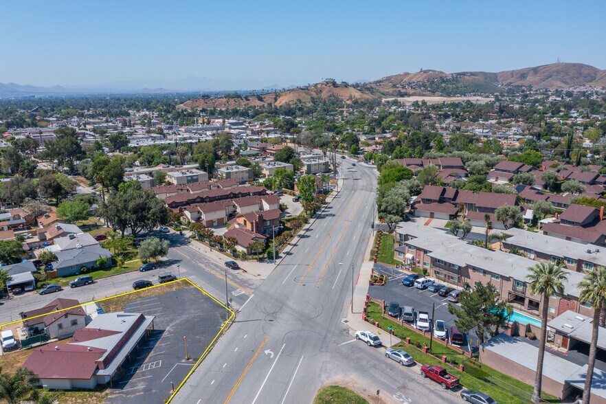 More Photos Of 4711 N Sierra Way, San Bernardino Convenience Store For Lease