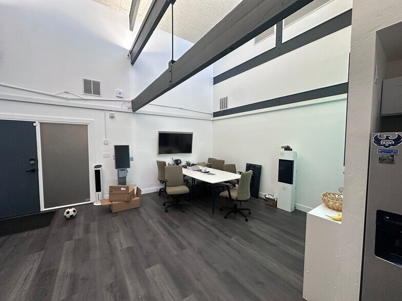 More Photos Of 4885 S 900 E, Salt Lake City Office For Sale