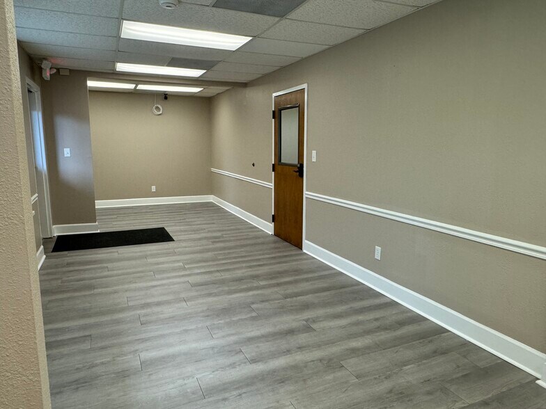 More Photos Of 1403 Medical Plaza Dr, Sanford Medical For Sale