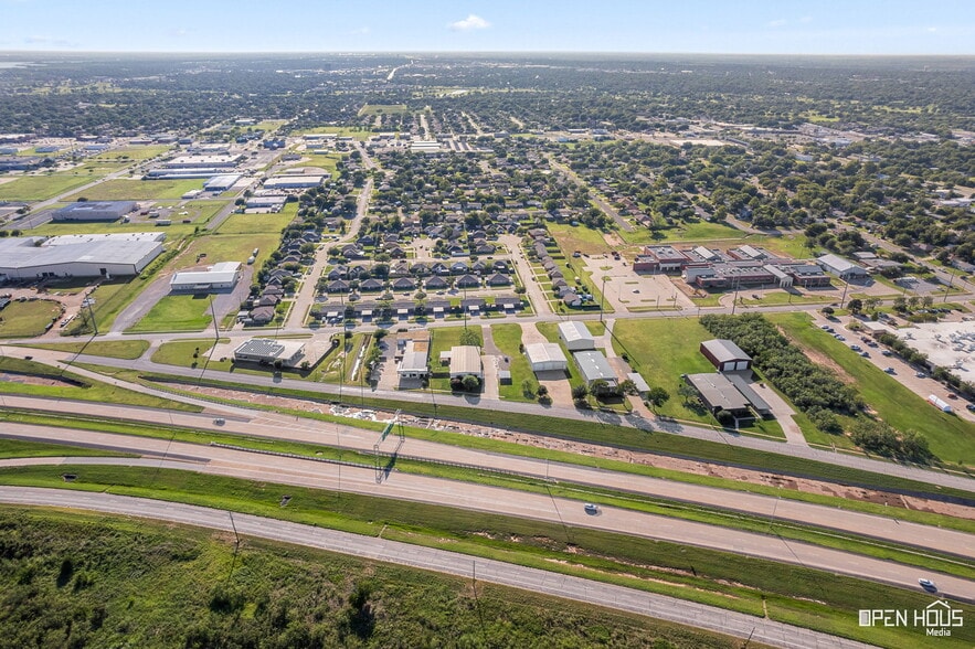 More Photos Of 4200 Henry S Grace Fwy, Wichita Falls Office For Lease