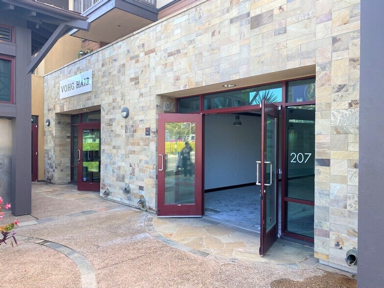 More Photos Of 90 N Coast Highway 101, Encinitas Apartments For Lease