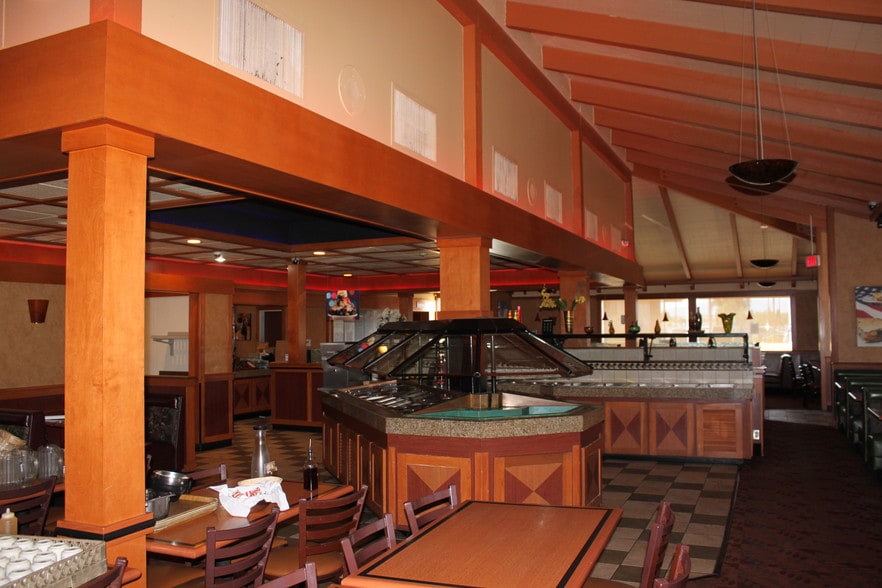 More Photos Of 44430 20th St W, Lancaster Restaurant For Lease
