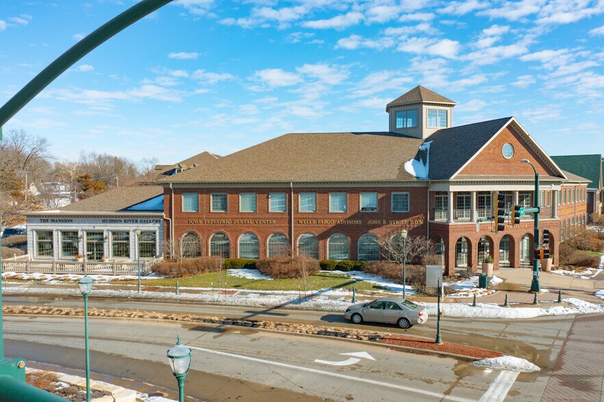 More Photos Of 501 12th Ave, Coralville Office For Lease