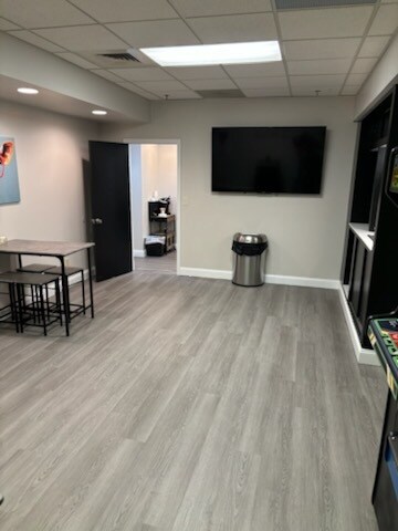 More Photos Of 225 Dolson Ave, Middletown Office For Sale
