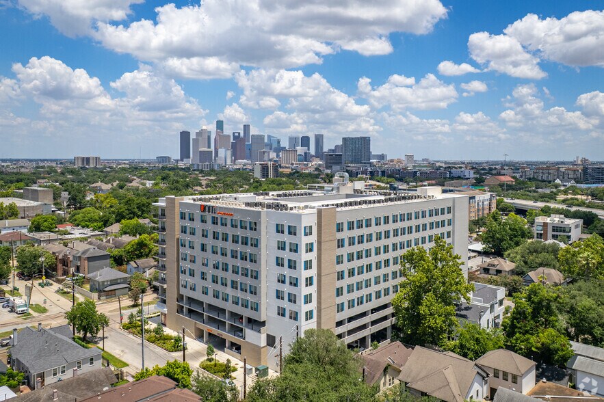 More Photos Of 701 Richmond Ave, Houston Apartments For Lease