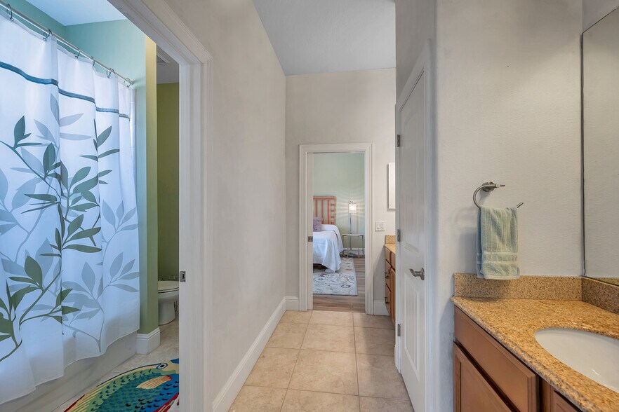 More Photos Of 429 2nd St S, Safety Harbor Specialty For Sale