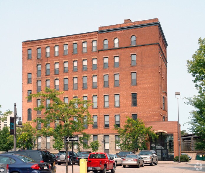 More Photos Of 4 Commercial St, Rochester Loft Creative Space For Lease