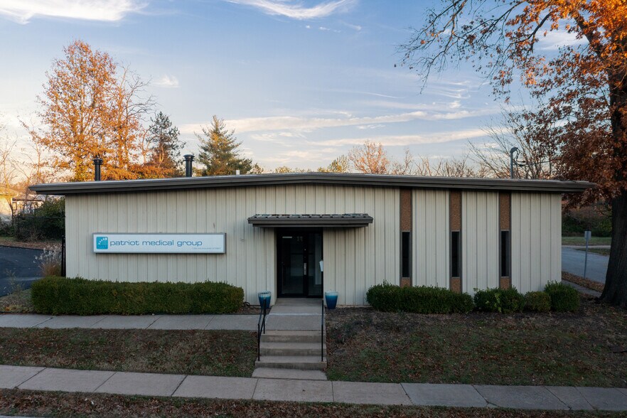 More Photos Of 1150 Milwaukee St, Kirkwood Medical For Sale