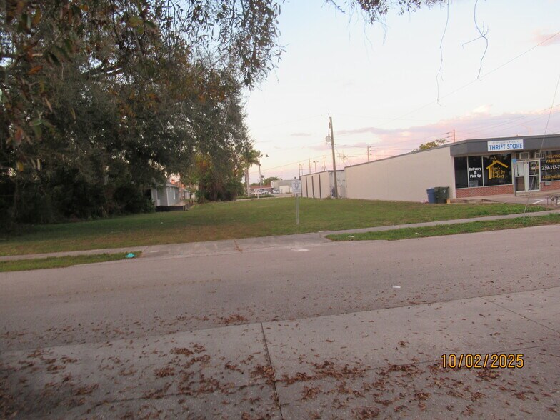 More Photos Of 1925 Suwanee Ave, Fort Myers Land For Sale