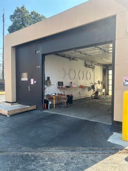 More Photos Of 1025 Burkemont Ave ave, Morganton Convenience Store For Lease