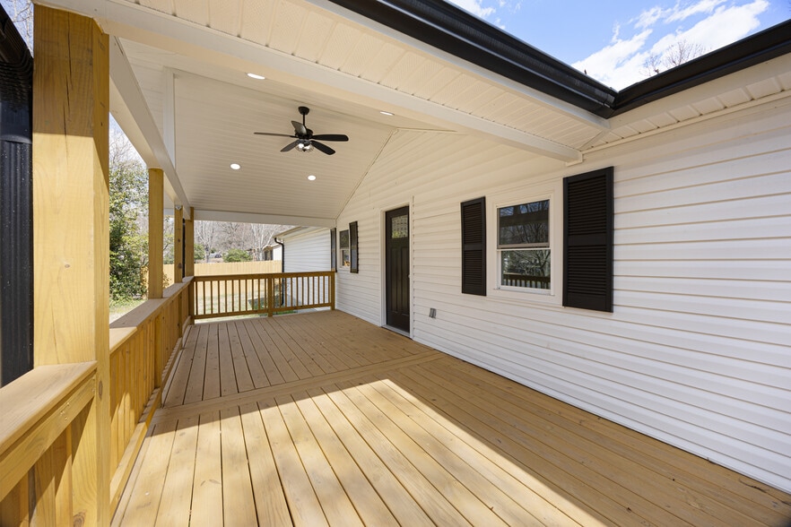 More Photos Of 5015 Forestmont Dr, Matthews Apartments For Sale