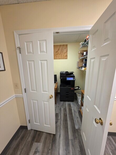 More Photos Of 3140 W Ward Rd, Dunkirk Medical For Lease