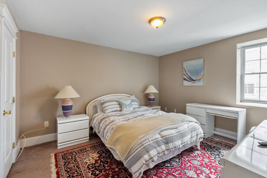 More Photos Of 317 W Fayette St, Syracuse Storefront Retail Office For Sale