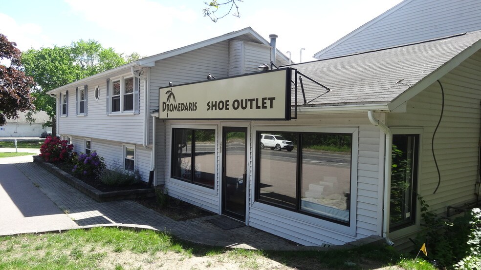 More Photos Of 260 S Main St, Bellingham Storefront Retail Residential For Lease